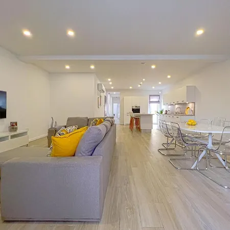 21 Townhouse In St Julians * St. Julian's